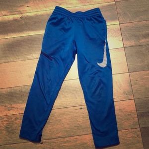 Boys Nike Dri-Fit Sweatpants with pockets Medium